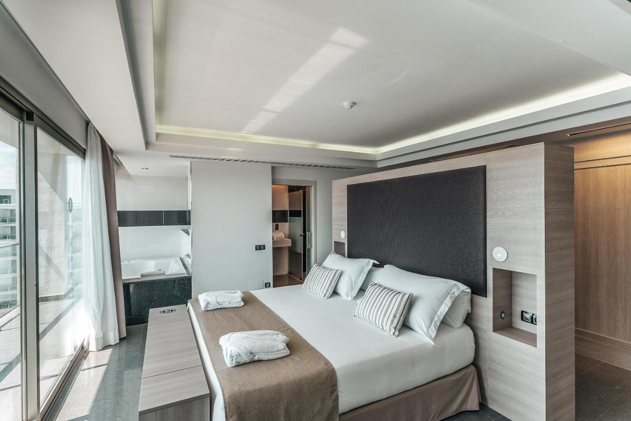 Готель The Ibiza Twiins - 4* Sup Плайя-ден-Босса Екстер'єр фото